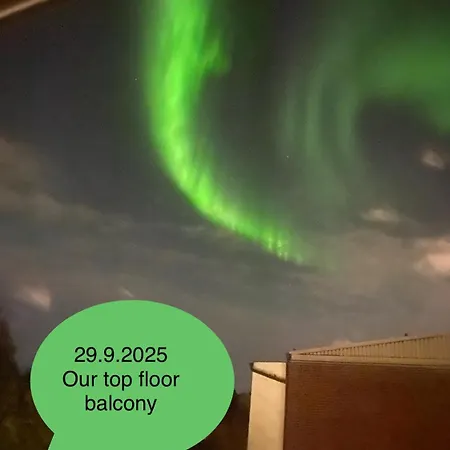 Daire Arctic Aurora Skyline *